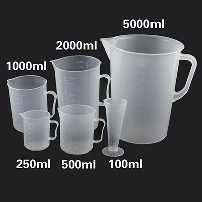 Plastic-measuring-cup-tools